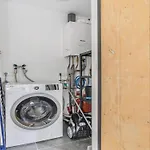 Spacious For 10 *