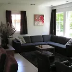 Dom wakacyjny Spacious For 10 Baarle-Nassau