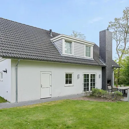 Spacious 10-person In Quiet Nr 722 *