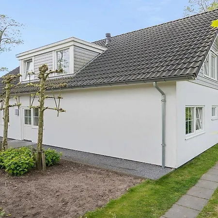 Spacious 10-person In Quiet Nr 722 *