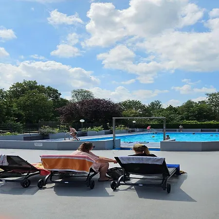 Spacious 10-person In Quiet Nr 722 Baarle-Nassau