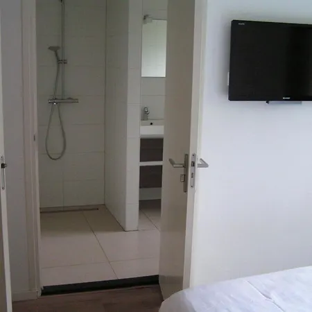 Spacious For 10 *