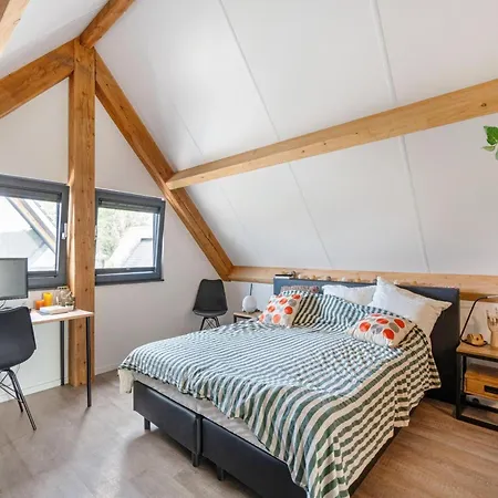 Spacious For 10 *
