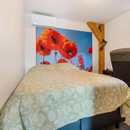 Spacious For 10 *