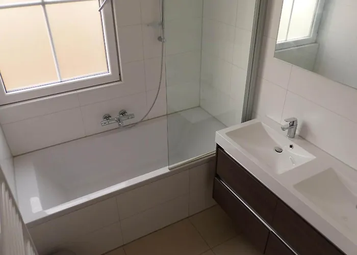 Σπίτι διακοπών Spacious 10-person In Quiet *