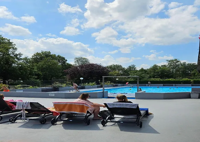 Spacious 10-person In Quiet Nr 722 Baarle-Nassau