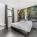 Spacious For 10 *