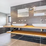 Feriehus Spacious For 10 Baarle-Nassau