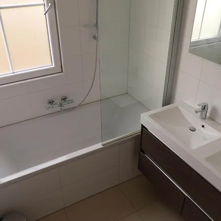 Dom wakacyjny Spacious 10-person In Quiet *