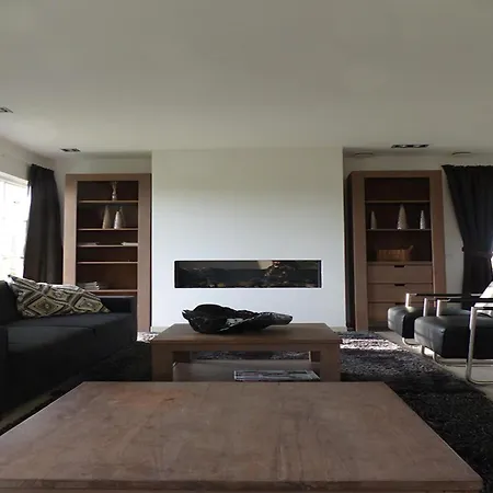 Feriehus Spacious For 10 *