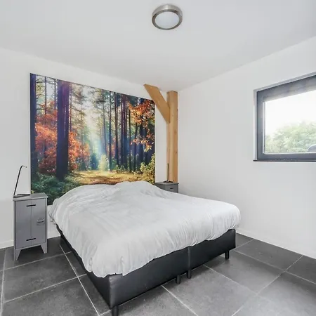 Дом отдыха Spacious For 10 Барле-Нассау
